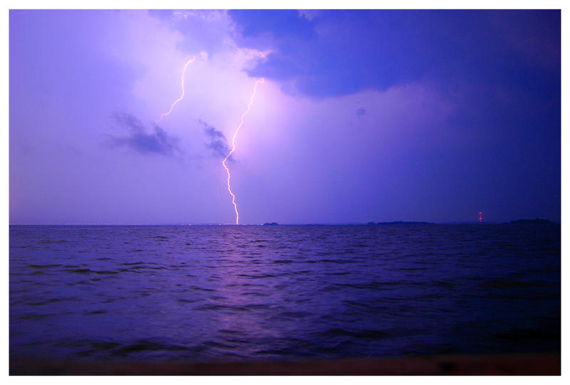 Lightning_Over_The_Bay___2_by_GhostDakota.jpg